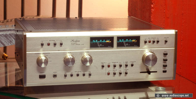 Accuphase E 303 for sale.