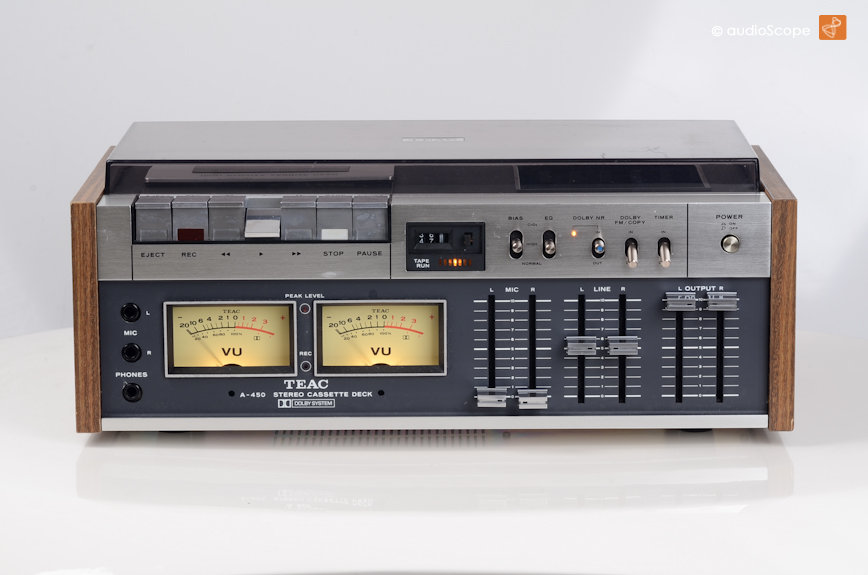 TEAC A−450　カセットデッキ　ジャンク品ラジオ・コンポ