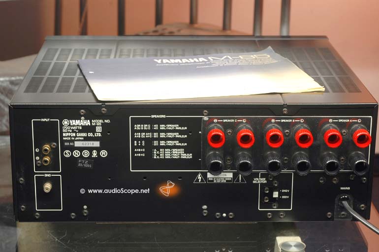 Yamaha Power Amp M-85.